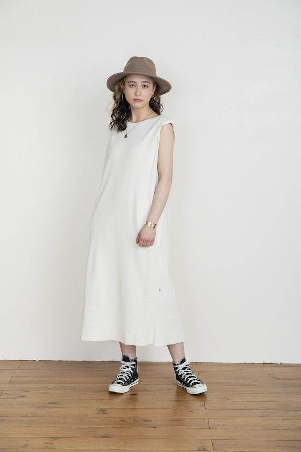 モデル身長:169cm/着用サイズ:F