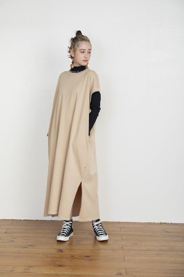 モデル身長:169cm/着用サイズ:F