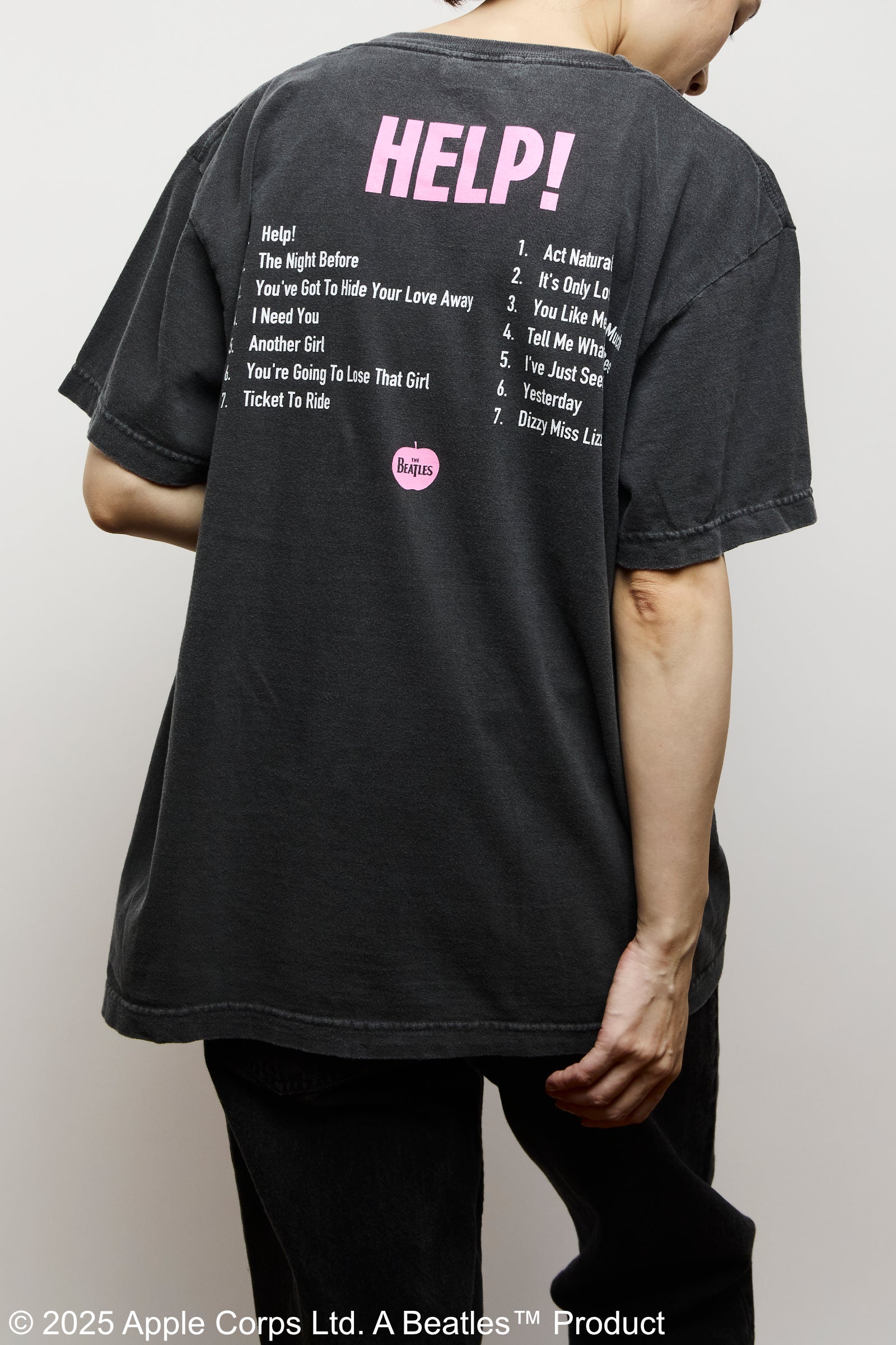 着用商品:Charcoal / モデル身長:173cm / 着用サイズ:M