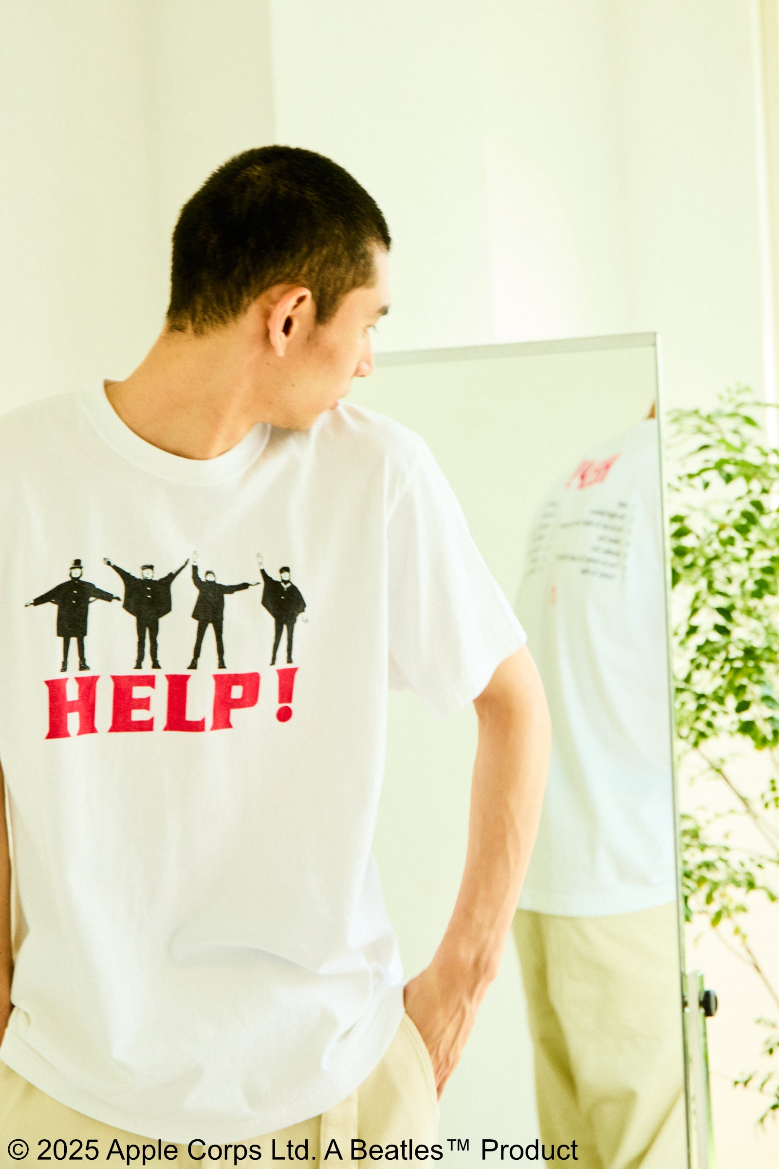 着用商品:White_1 / モデル身長:175cm / 着用サイズ:XL