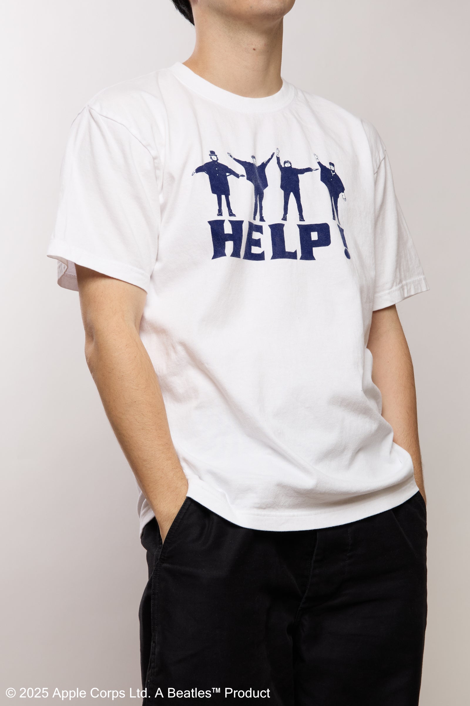 着用商品:White_2 / モデル身長:175cm / 着用サイズ:XL