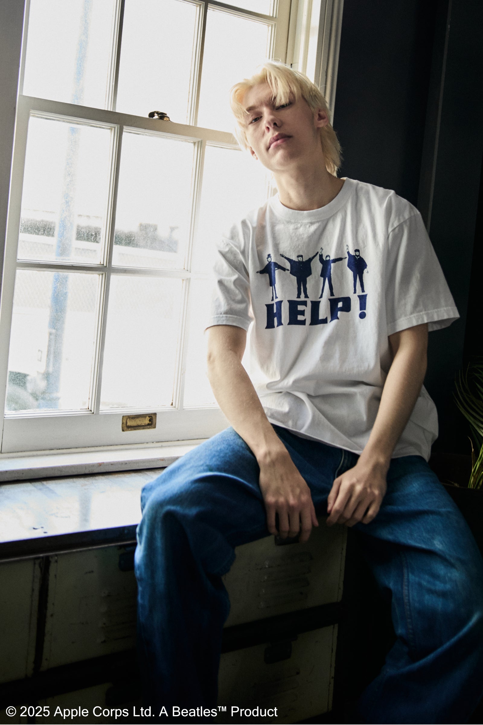 着用商品:White_2 / モデル身長:180cm / 着用サイズ:XL