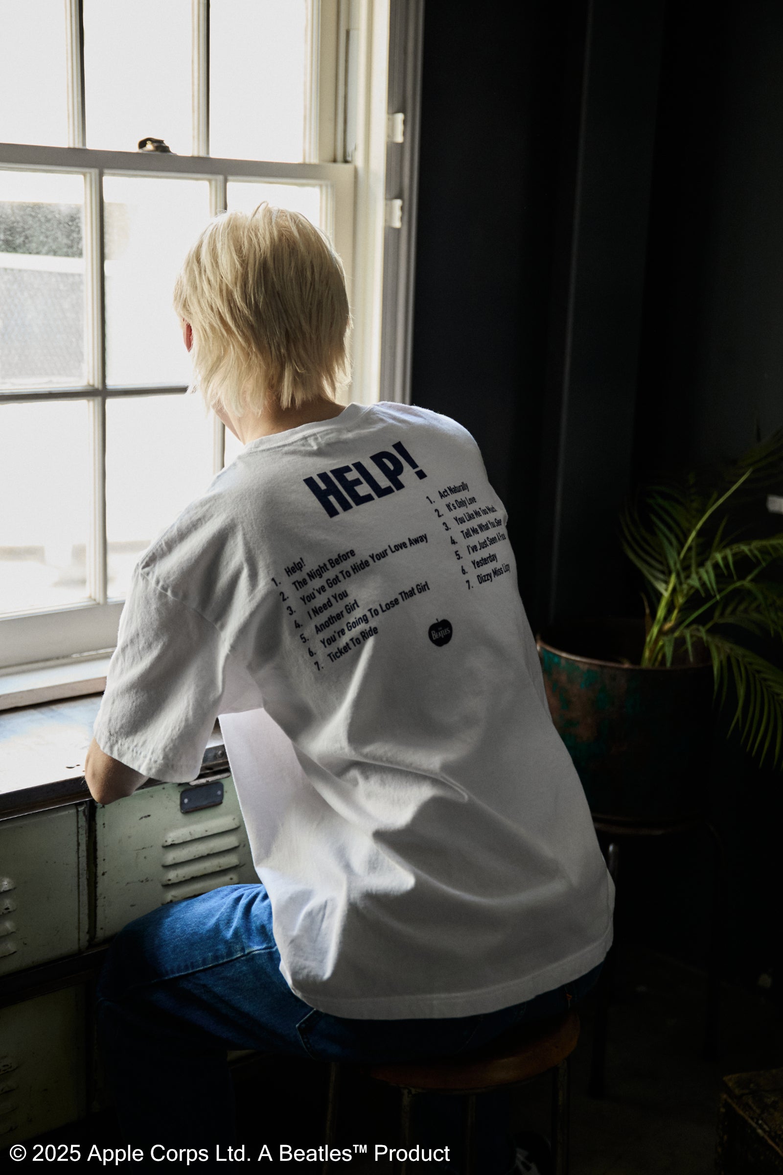 着用商品:White_2 / モデル身長:180cm / 着用サイズ:XL