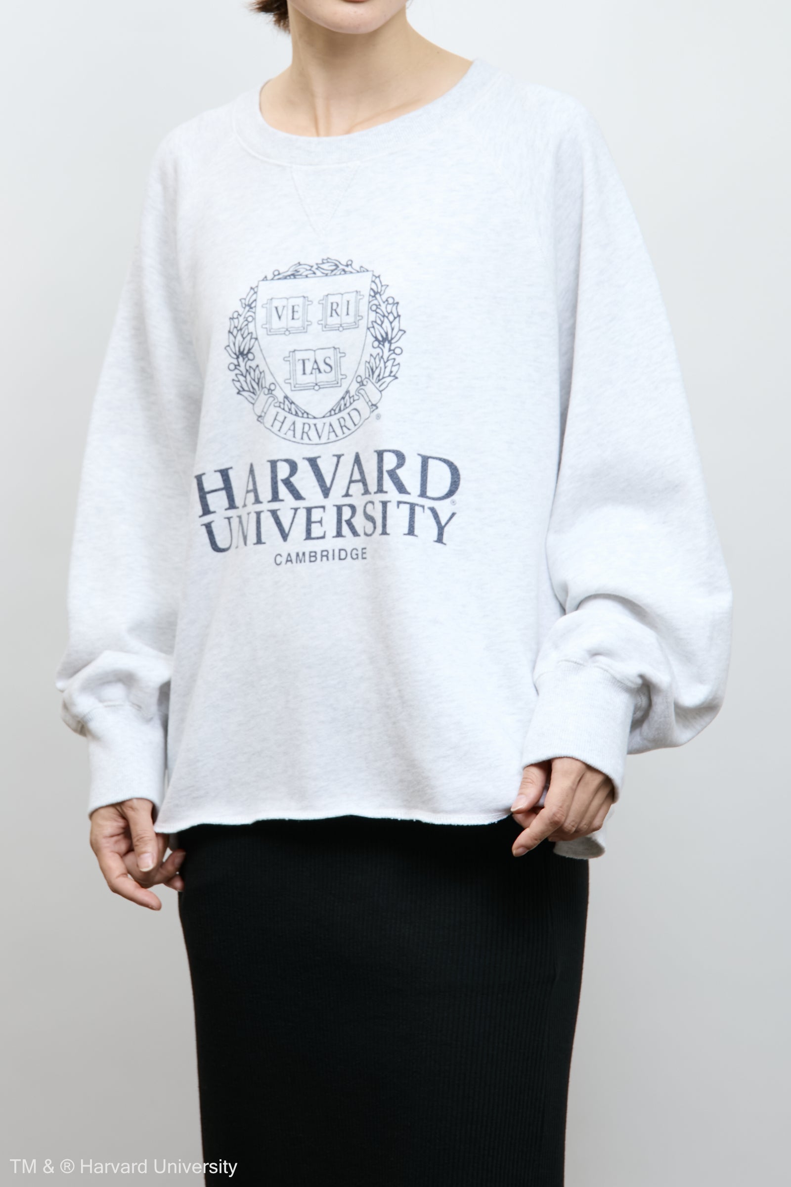 着用モデル：163cm / 着用サイズ：F