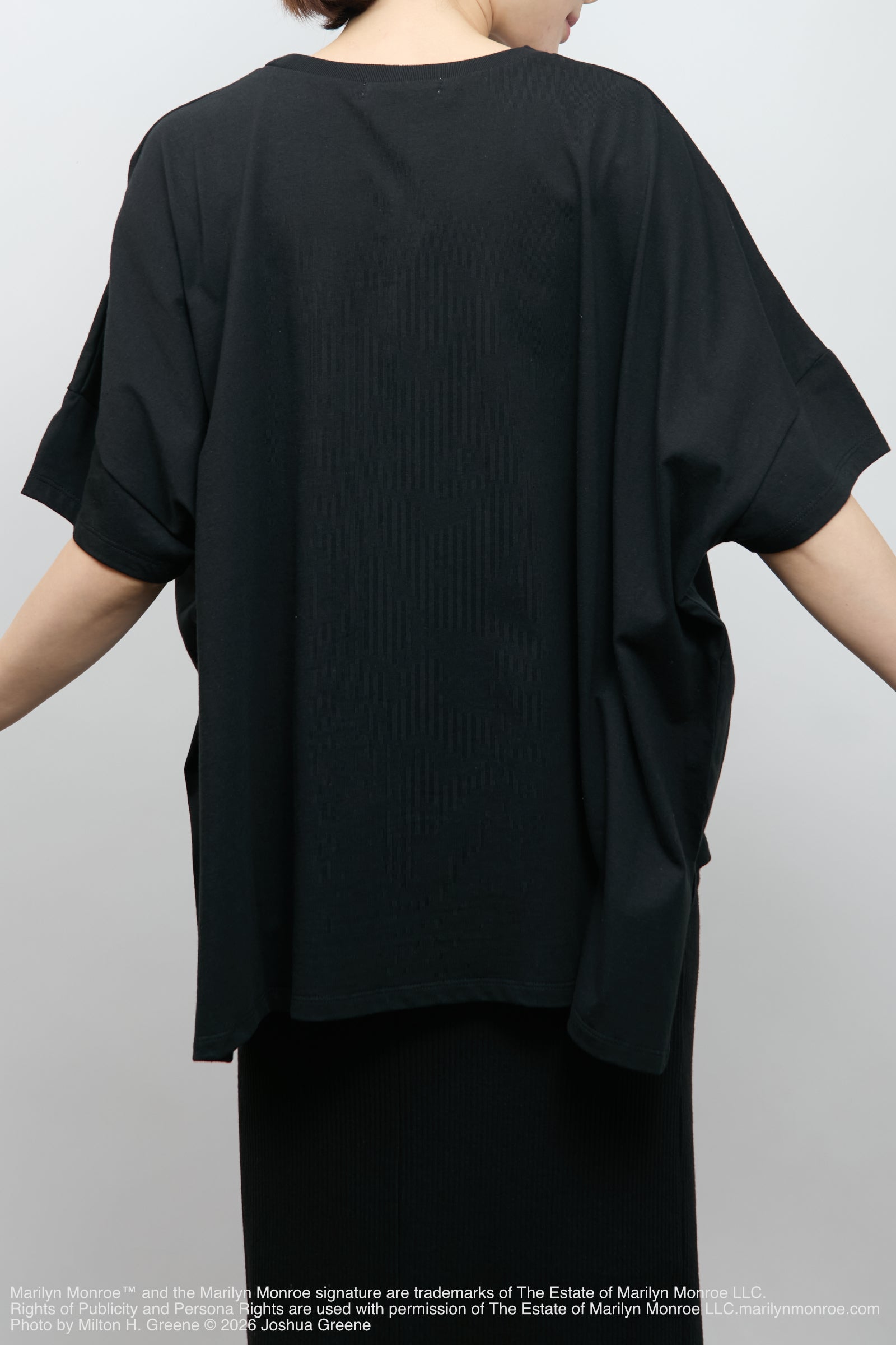 着用モデル：163cm / 着用サイズ：F