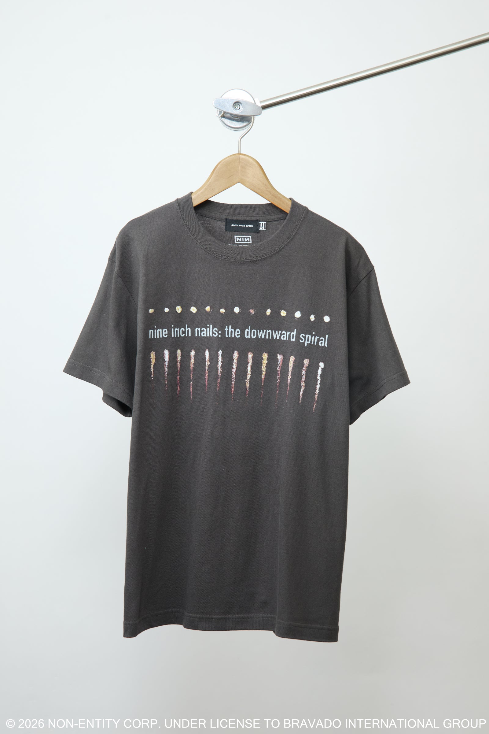 【名作デザイン】NINE INCH NAILS ロンTナインインチネイルズ a2 Nine Inch Nails（ナイン・インチ・ネイルズ）のTシャツ、ロンT