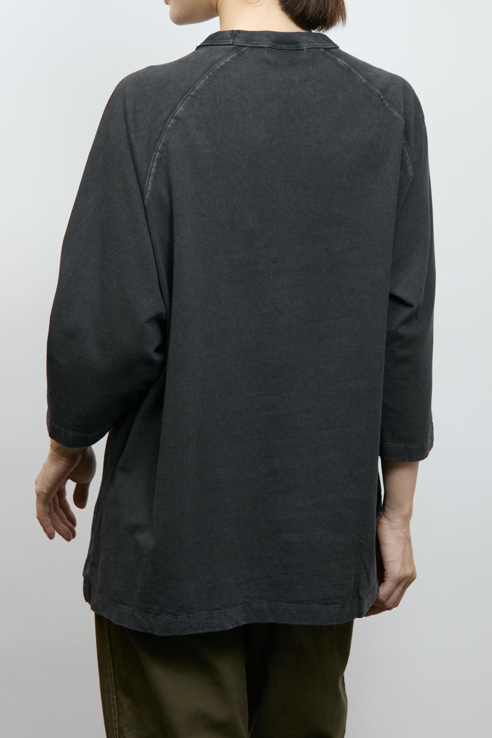 着用モデル：163cm / 着用サイズ：F