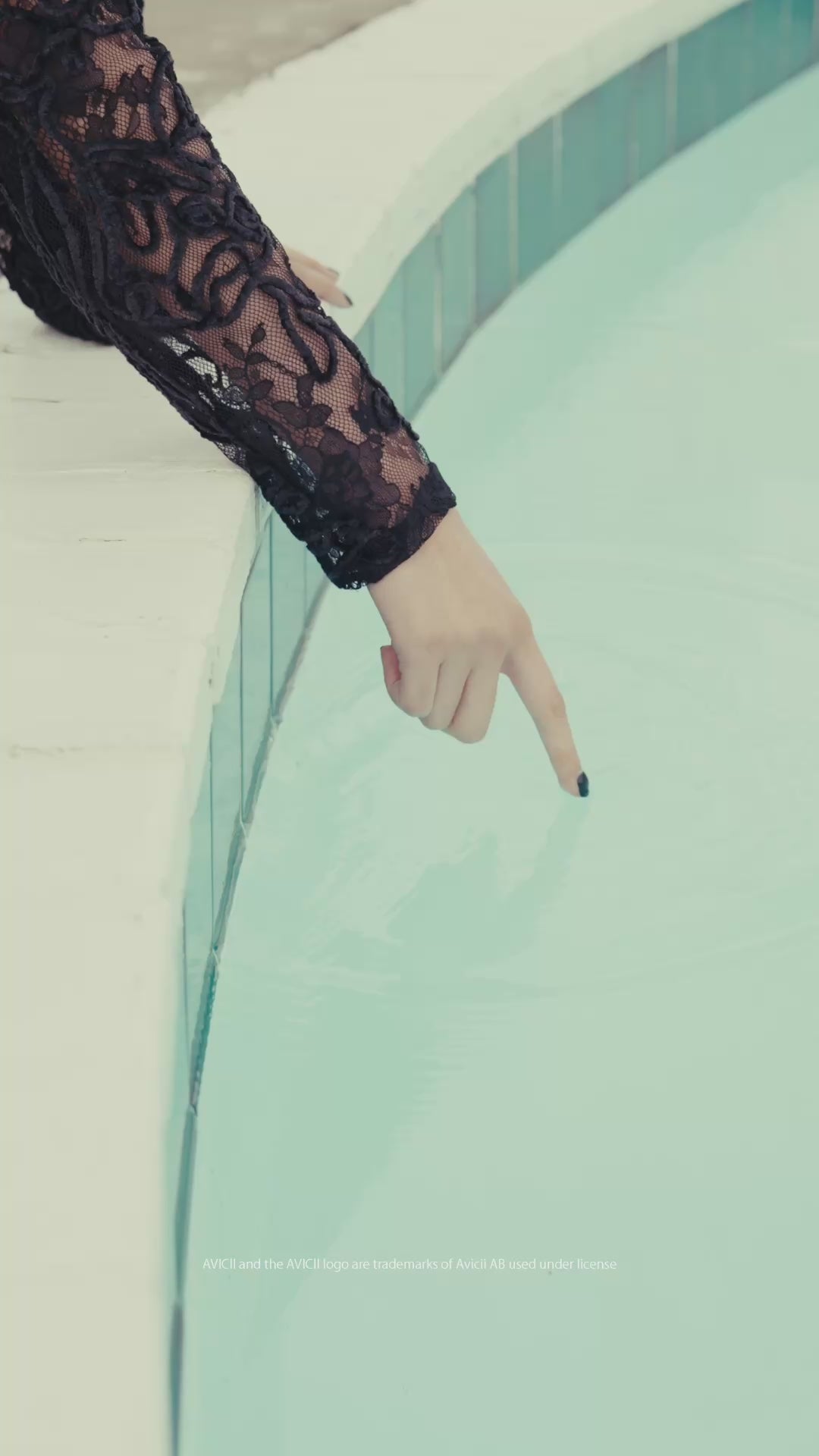 着用モデル：175cm / 着用サイズ：M